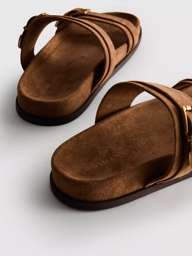 Paula Echevarría sandaler med to stropper og spenne