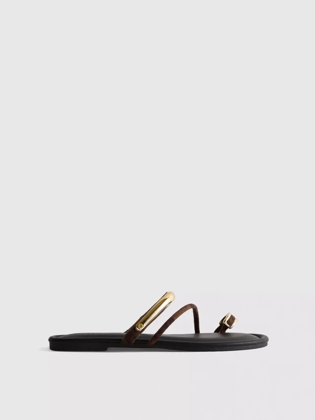 Paula Echevarría sandaler med tårem