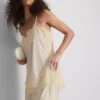 Paula Echevarría sateng-cami-top med blonderkant