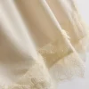 Paula Echevarría sateng-cami-top med blonderkant