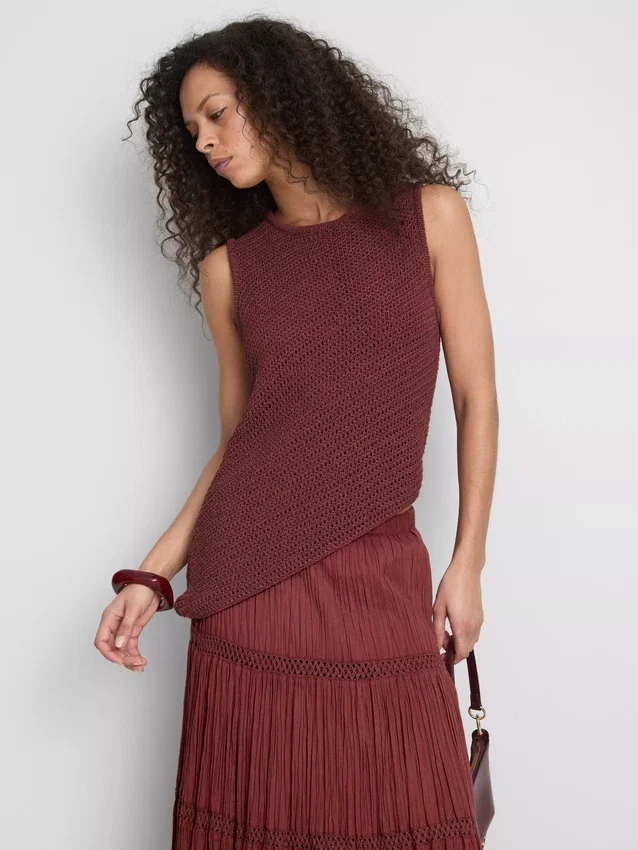 Paula Echevarría strikket asymmetrisk topp