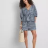 Paula Echevarría stripet seersucker-bluse med puffermmer