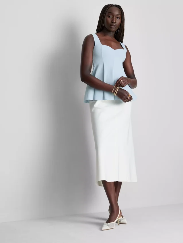 Peplum-top i krepp med hjerteformet utringning
