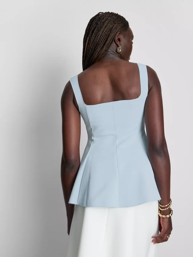 Peplum-top i krepp med hjerteformet utringning