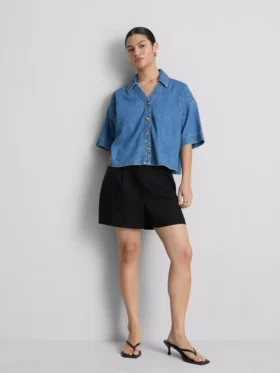 Plisserte shorts i linblanding