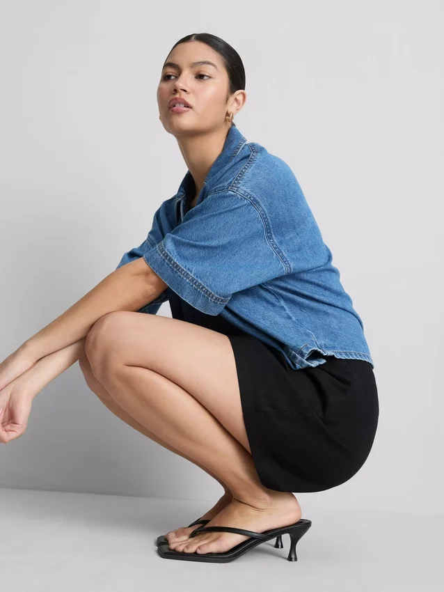 Plisserte shorts i linblanding