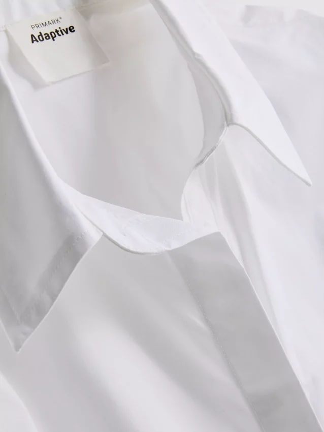 Poplin-skjorte med justerbar passform