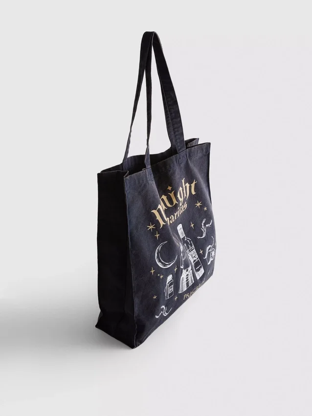 Praktisk totebag med «Magic»-motiv