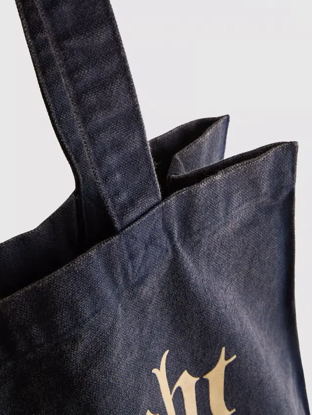 Praktisk totebag med «Magic»-motiv