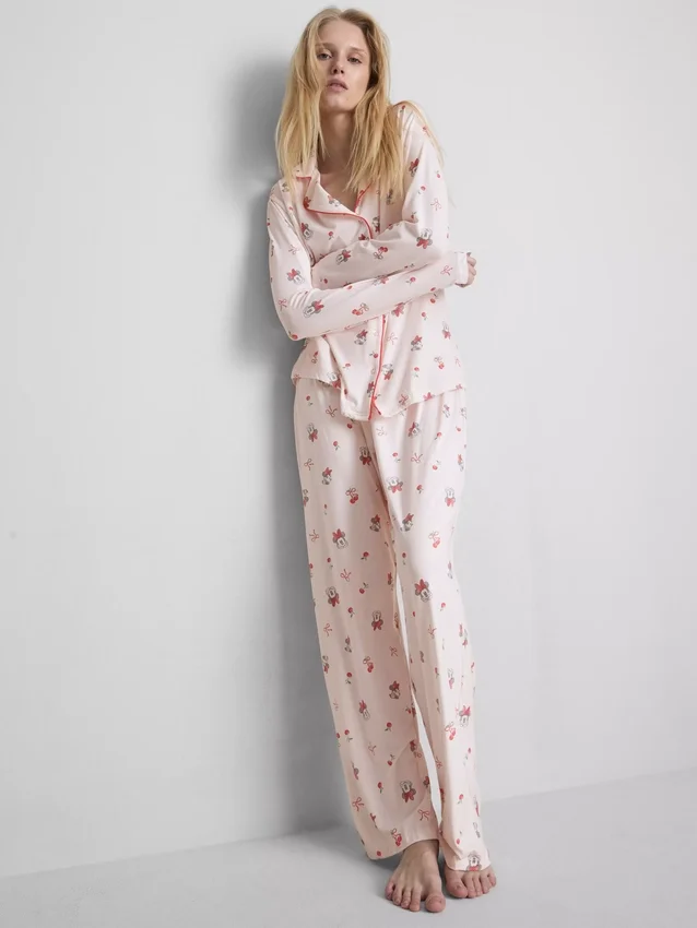 Pysjamaser i boyfriend-stil med Minnie Mouse-motiv fra Disney