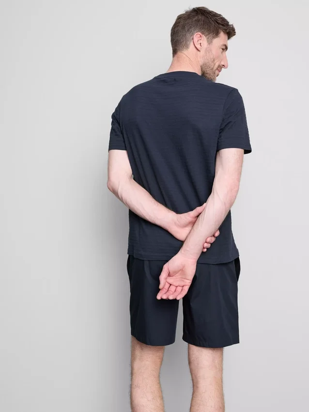 Pysjamassett med T-skjorte og shorts
