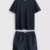 Pysjamassett med T-skjorte og shorts