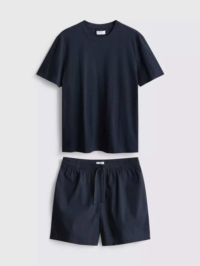 Pysjamassett med T-skjorte og shorts