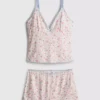 Pysjamassett med tettsittende cami og shorts