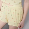Ribbede pysjamaser med blomstertrykk