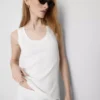 Ribbet tank-top i bomullsblanding