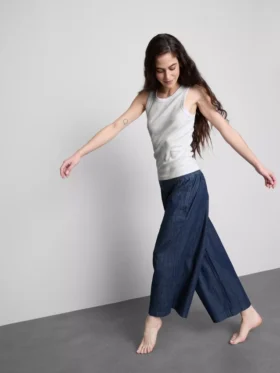 Ribbet tank-top med racerrygg i bomullsrikt materiale