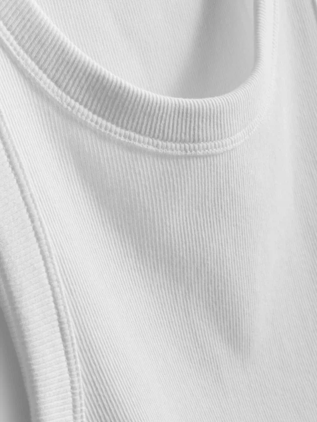 Ribbet tank-top med racerrygg i bomullsrikt materiale