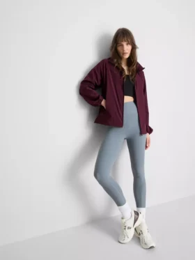 Sammenleggbar regnjakke med glidelås