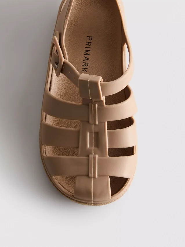 Sandaler i gelé med burdesign