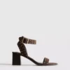 Sandaler med blokkhæl og nitter
