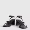 Sandaler med bred passform og blokkhæl