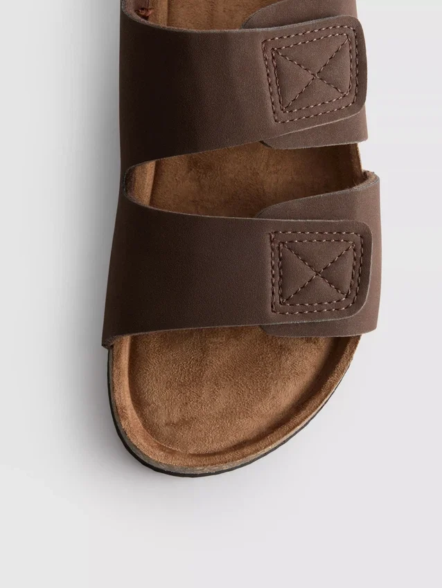 Sandaler med dobbel stropp