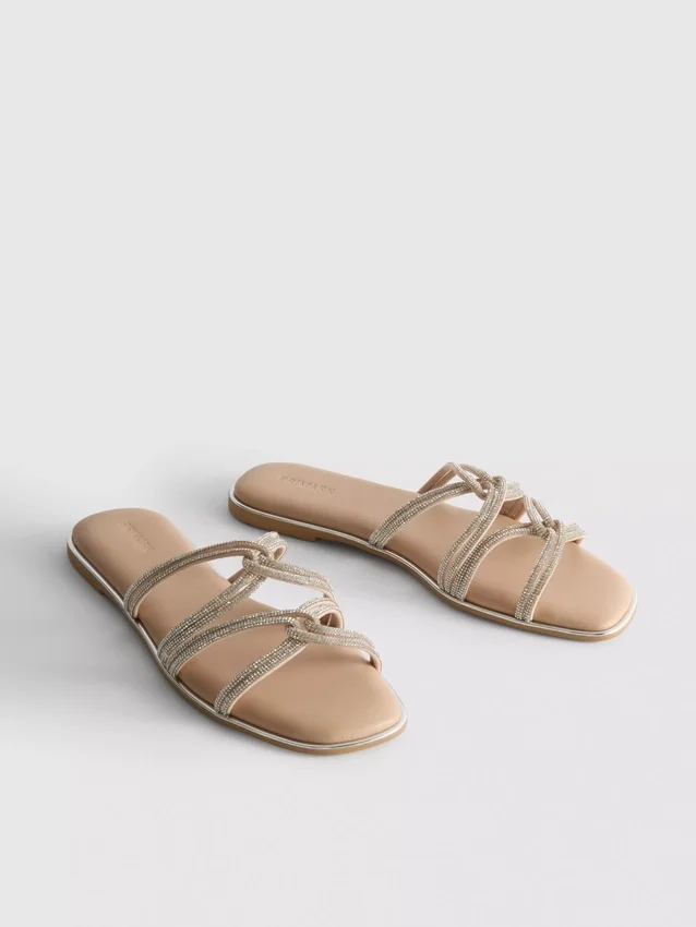 Sandaler med remmer og strass