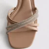 Sandaler med remmer og strass på hælen