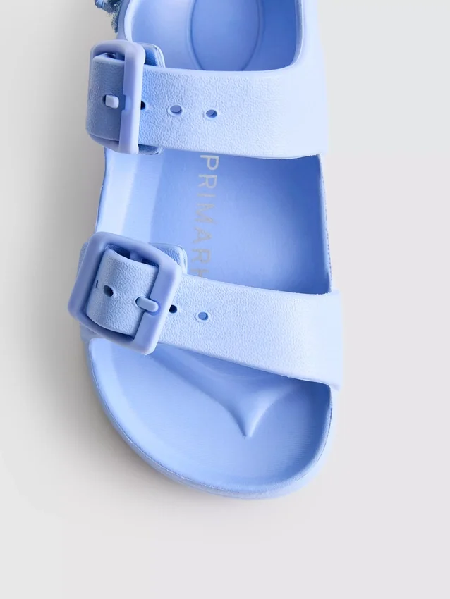 Sandaler med spenne