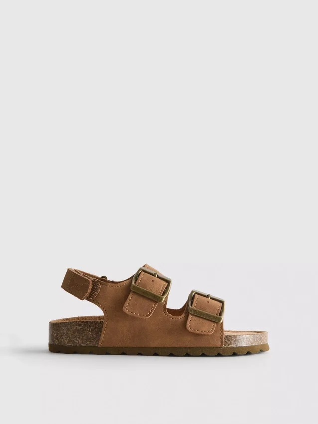 Sandaler med stropper med dobbel spenne