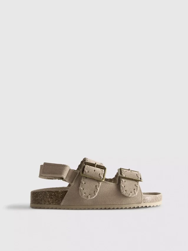 Sandaler med stropper med dobbel spenne