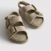 Sandaler med stropper med dobbel spenne