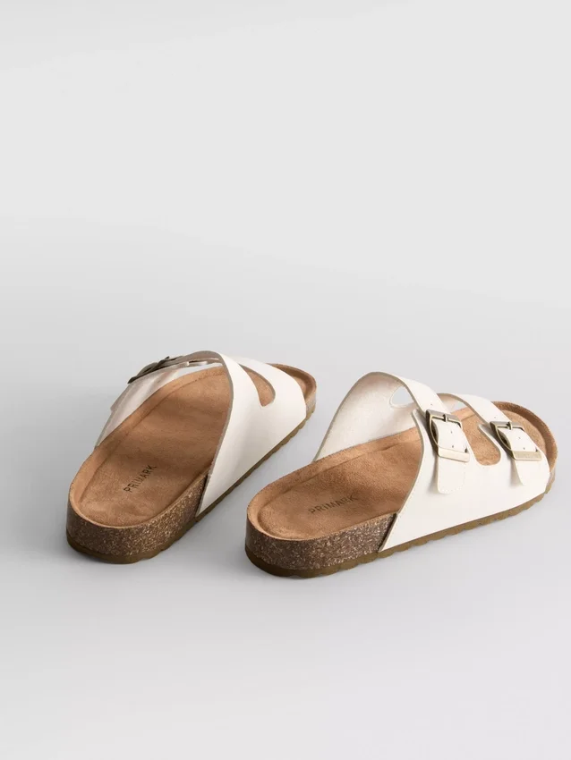 Sandaler med stropper med dobbel spenne