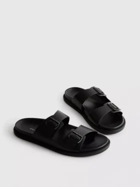Sandaler med to stropper