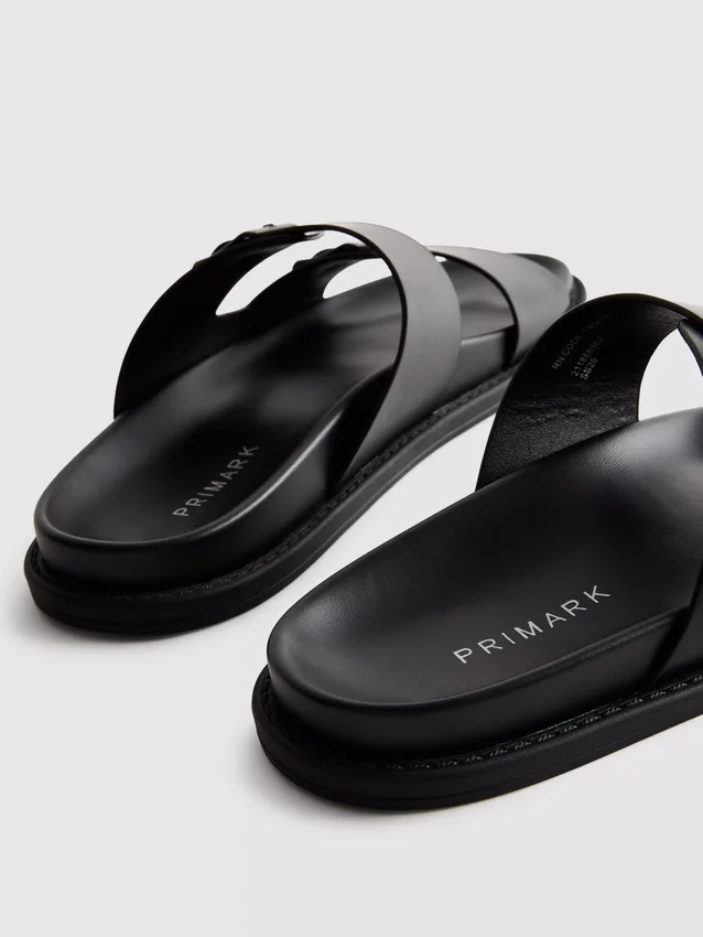 Sandaler med to stropper