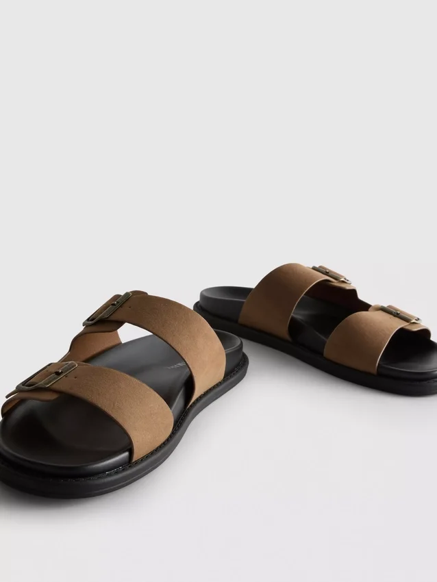 Sandaler med to stropper