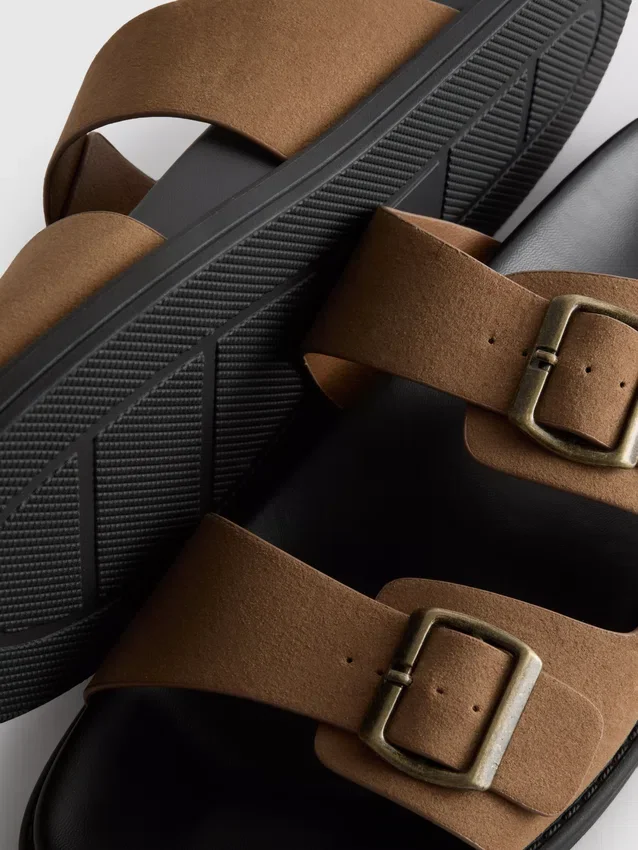 Sandaler med to stropper