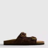 Sandaler med to stropper og fotbed i leopardmønster
