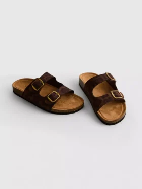 Sandaler med to stropper og fotbed i leopardmønster