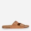 Sandaler med to stropper og spenne