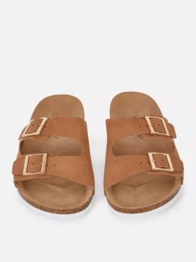 Sandaler med to stropper og spenne