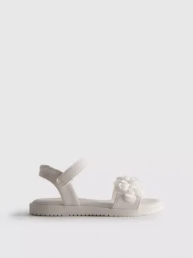 Sandaler med tyllblomster til fest