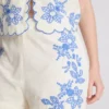 Shorts i bomull med blomsterbroderi