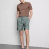 Shorts i linblanding med snøring