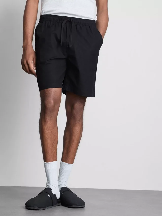 Shorts i linblanding med snøring