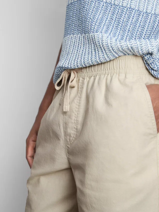 Shorts i linblanding med snøring