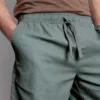 Shorts i linblanding med snøring