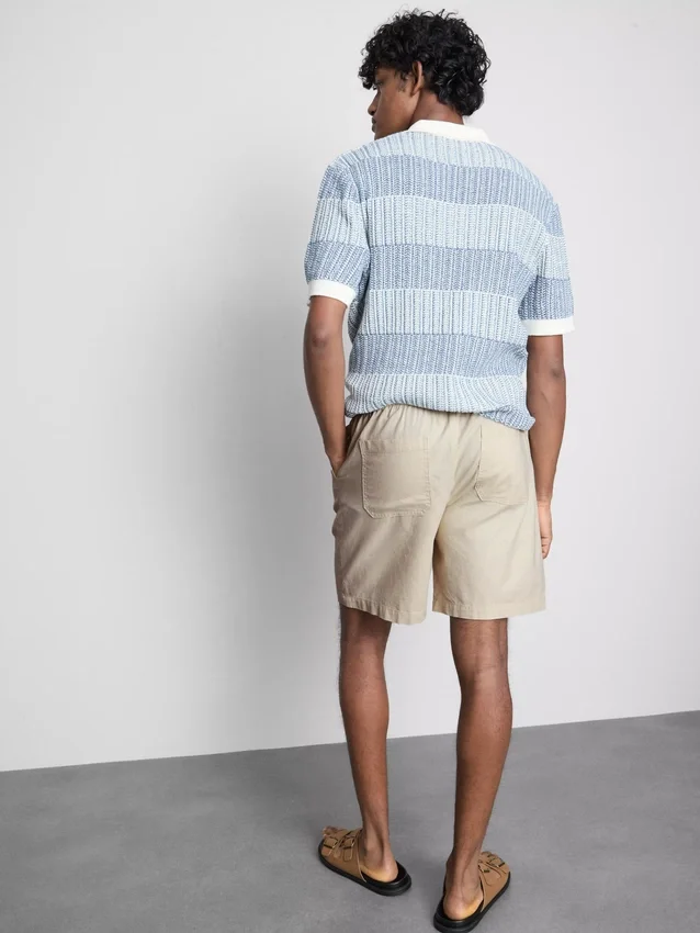 Shorts i linblanding med snøring