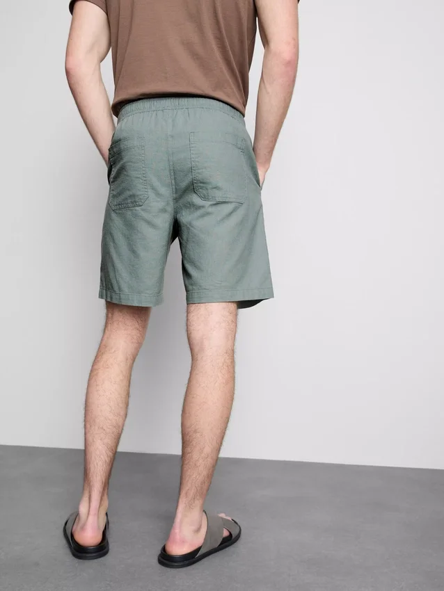 Shorts i linblanding med snøring